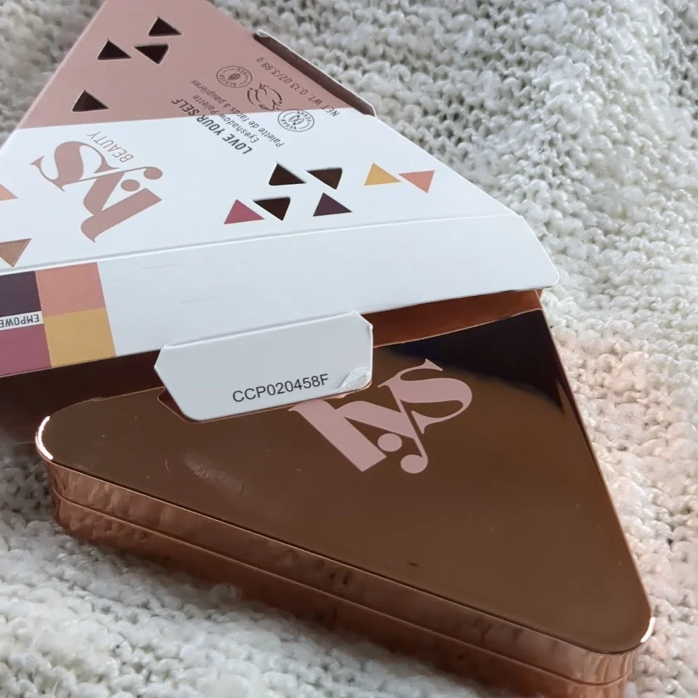LYS Beauty Love Your Self Eyeshadow Palette, 3.69g/0.13oz